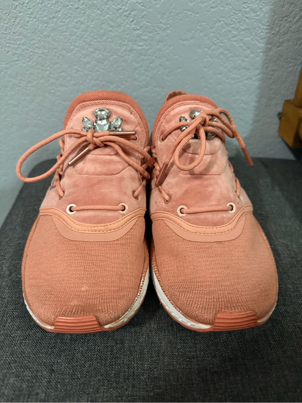Women's Coral Pink Lace-Up pumas Sneakers